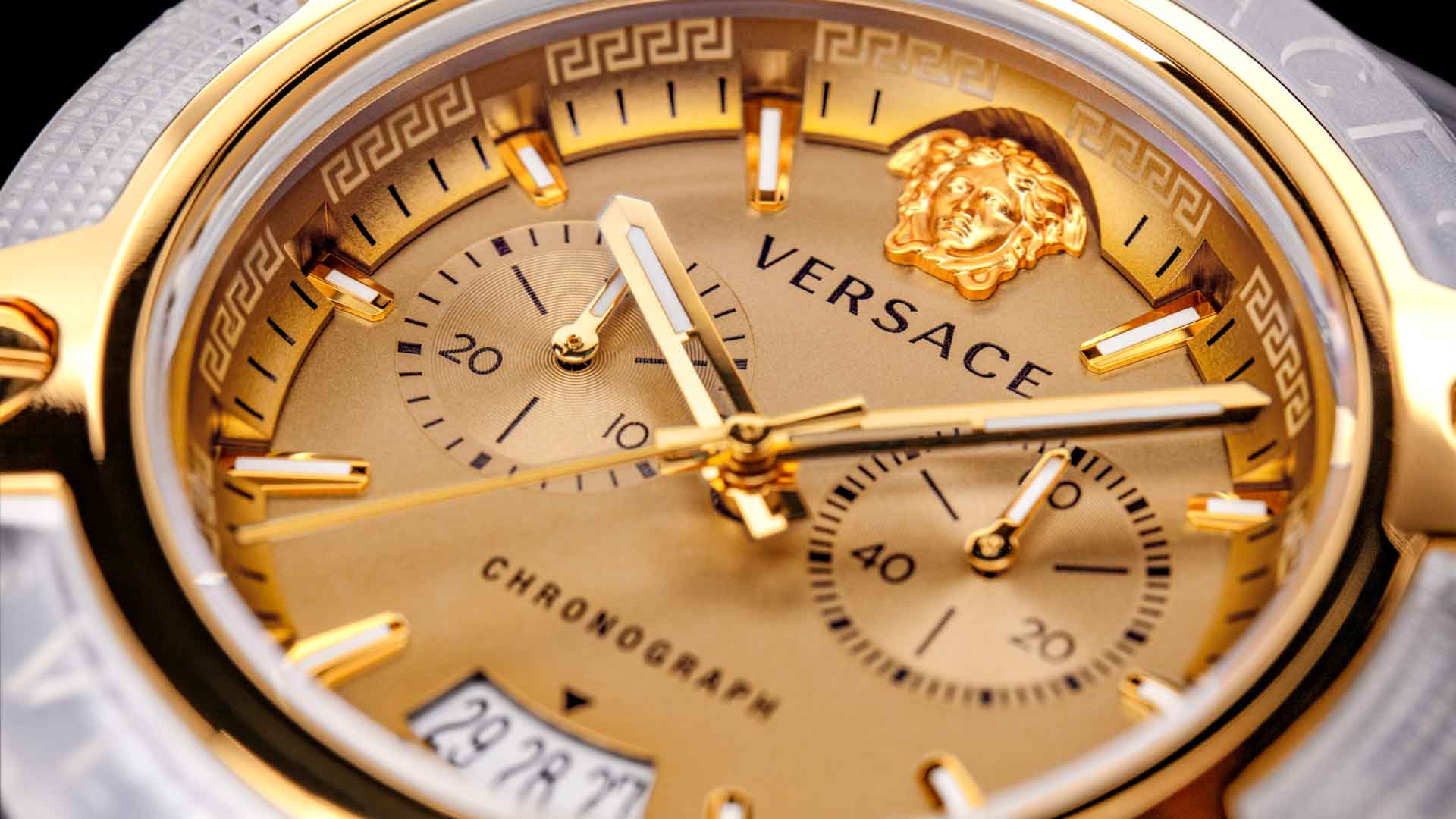 6 مورد از امکانات و قابلیت های ساعت مچی ورساچه